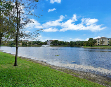 2812 Grande Parkway - Photo Thumbnail 11