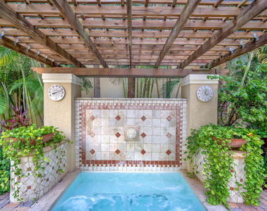 630 S Sapodilla Avenue - Photo Thumbnail 16