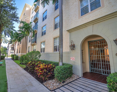 630 S Sapodilla Avenue - Photo Thumbnail 15