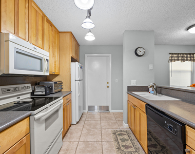 12196 Sag Harbor Court - Photo Thumbnail 12