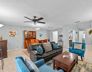 12196 Sag Harbor Court - Photo Thumbnail 7
