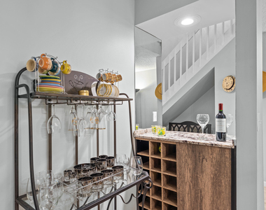 12196 Sag Harbor Court - Photo Thumbnail 4