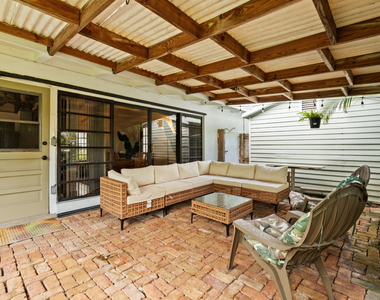 2512 Sugarloaf Lane - Photo Thumbnail 3