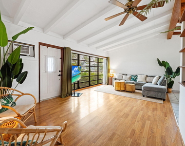 2512 Sugarloaf Lane - Photo Thumbnail 9