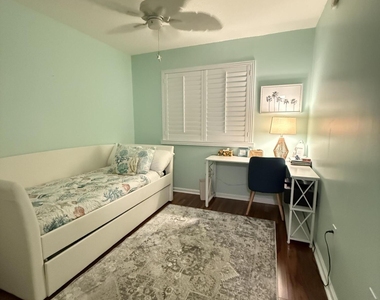 236 Village Boulevard - Photo Thumbnail 12
