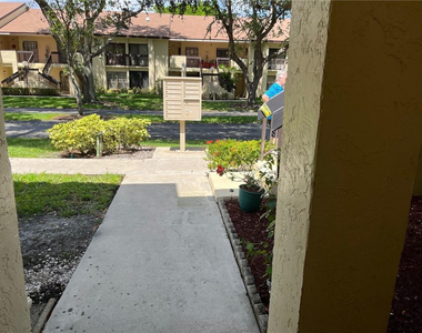 1921 Sw 15th Street - Photo Thumbnail 5