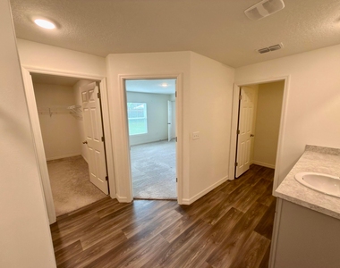 6446 Nw Polly Court - Photo Thumbnail 3