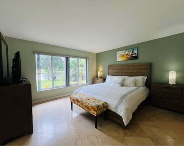 7834 Edgewater Drive - Photo Thumbnail 21