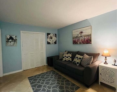 7834 Edgewater Drive - Photo Thumbnail 31