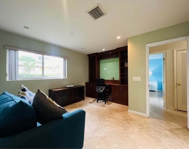 7834 Edgewater Drive - Photo Thumbnail 24