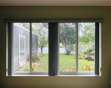 7834 Edgewater Drive - Photo Thumbnail 45