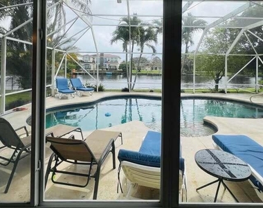 7834 Edgewater Drive - Photo Thumbnail 48