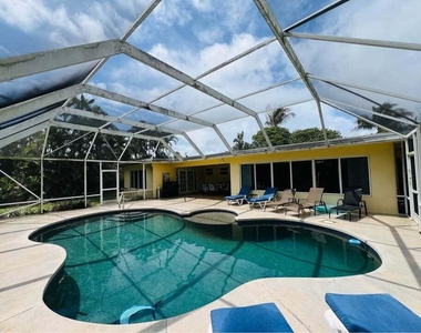 7834 Edgewater Drive - Photo Thumbnail 39