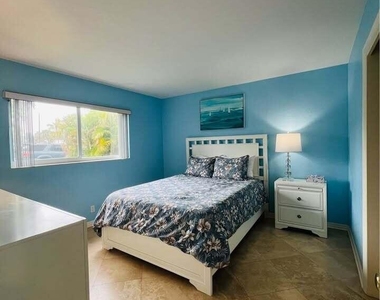 7834 Edgewater Drive - Photo Thumbnail 37