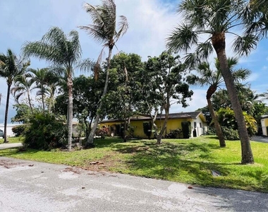 7834 Edgewater Drive - Photo Thumbnail 47