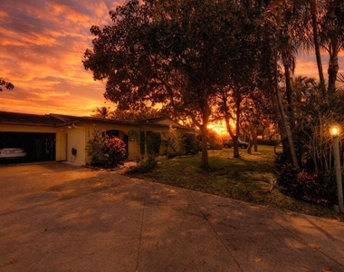 7834 Edgewater Drive - Photo Thumbnail 46
