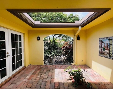7834 Edgewater Drive - Photo Thumbnail 3