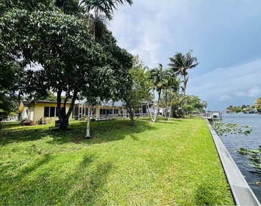 7834 Edgewater Drive - Photo Thumbnail 43