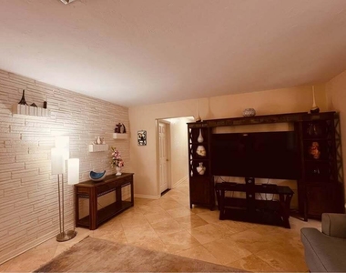 7834 Edgewater Drive - Photo Thumbnail 8