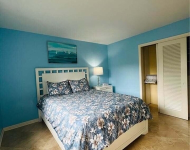 7834 Edgewater Drive - Photo Thumbnail 38