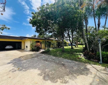 7834 Edgewater Drive - Photo Thumbnail 42