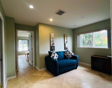 7834 Edgewater Drive - Photo Thumbnail 18