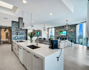 17301 Biscayne Boulevard - Photo Thumbnail 16