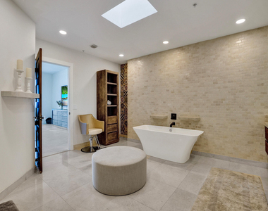 17301 Biscayne Boulevard - Photo Thumbnail 46