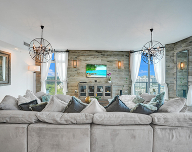 17301 Biscayne Boulevard - Photo Thumbnail 10