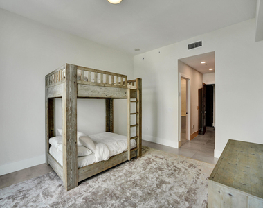 17301 Biscayne Boulevard - Photo Thumbnail 34