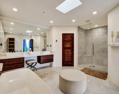 17301 Biscayne Boulevard - Photo Thumbnail 45