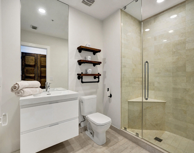 17301 Biscayne Boulevard - Photo Thumbnail 36