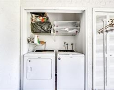 435 Sw Natura Avenue - Photo Thumbnail 8