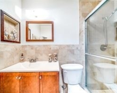 435 Sw Natura Avenue - Photo Thumbnail 9