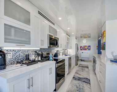 5510 N Ocean Drive - Photo Thumbnail 4