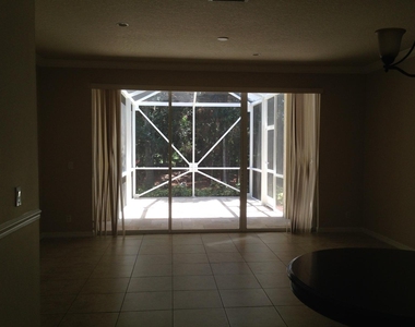 9680 Lago Drive - Photo Thumbnail 6