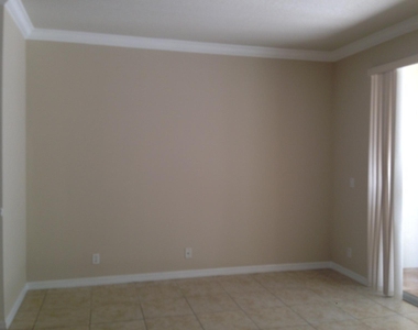 9680 Lago Drive - Photo Thumbnail 8