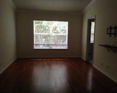 9680 Lago Drive - Photo Thumbnail 13