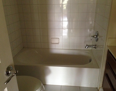 9680 Lago Drive - Photo Thumbnail 31