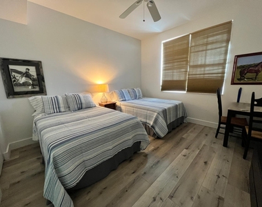 11790 Saint Andrews Place - Photo Thumbnail 12