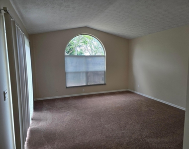 2601 Se Creston Lane - Photo Thumbnail 4