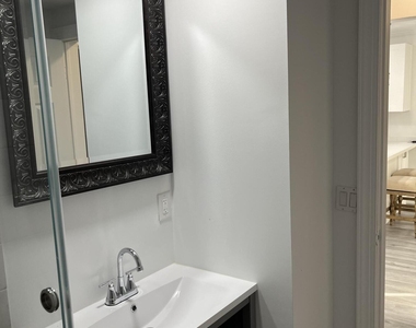 2748 Ne 28th Avenue - Photo Thumbnail 17