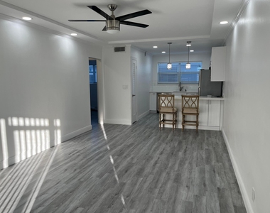 2748 Ne 28th Avenue - Photo Thumbnail 6