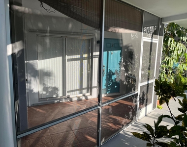 2748 Ne 28th Avenue - Photo Thumbnail 2