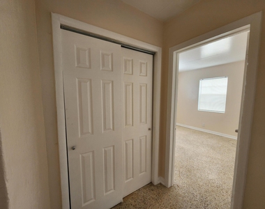 1025 13th Street - Photo Thumbnail 5