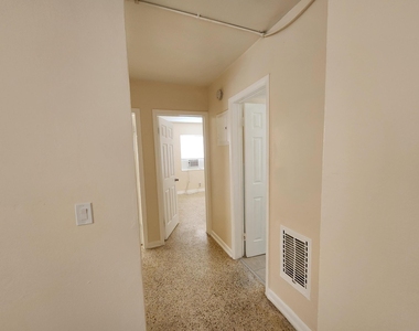 1025 13th Street - Photo Thumbnail 4