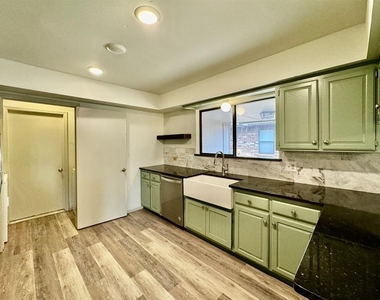605 Nw 138th Street - Photo Thumbnail 7