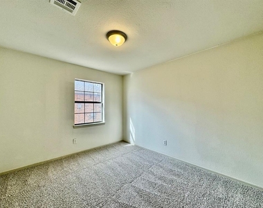 605 Nw 138th Street - Photo Thumbnail 23
