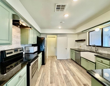 605 Nw 138th Street - Photo Thumbnail 6