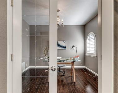 6162 N Brookline Avenue - Photo Thumbnail 14